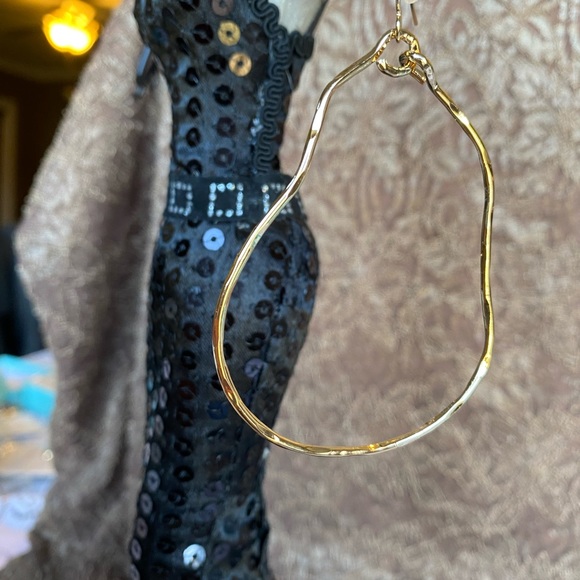 NWT MOCHI GOLD OR SILVER LIGHTWEIGHT EVERY DAY WAER STATEMENT EARRINGS - Picture 13 of 16